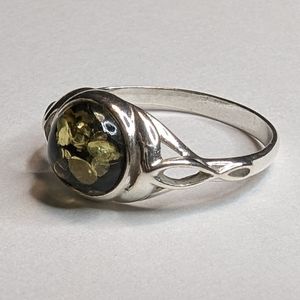Sterling Silver Green Amber Ring Size 8